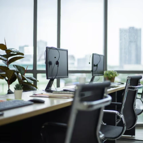 coworking office space benefits for freelancers