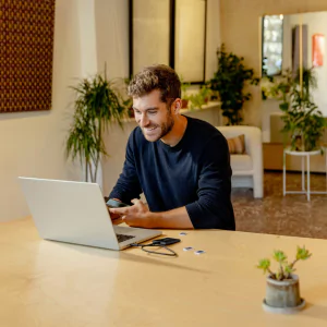 Low price Dedicated desk at Coworking space