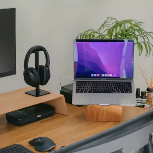 Low Price hot desk in Chennai